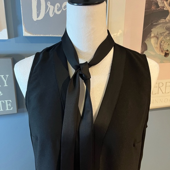 Banana Republic tuxedo style jumpsuit. - Picture 5 of 6